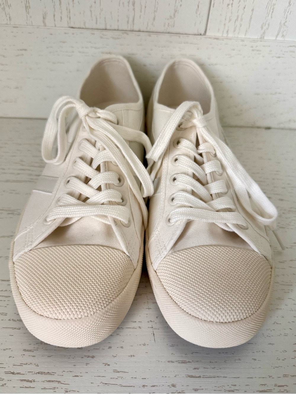 Gola Women's Low-Top Sneakers in Cream size 9.5 women’s